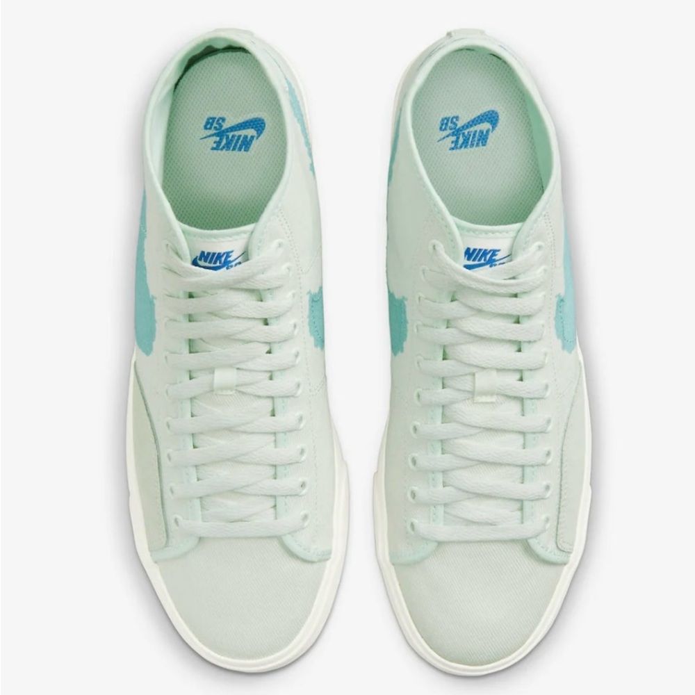 NIB! NIKE SB Blazer Court Mid Premium Barely Green/Boarder Blue. W 7.5 M 6 - Picture 12 of 16